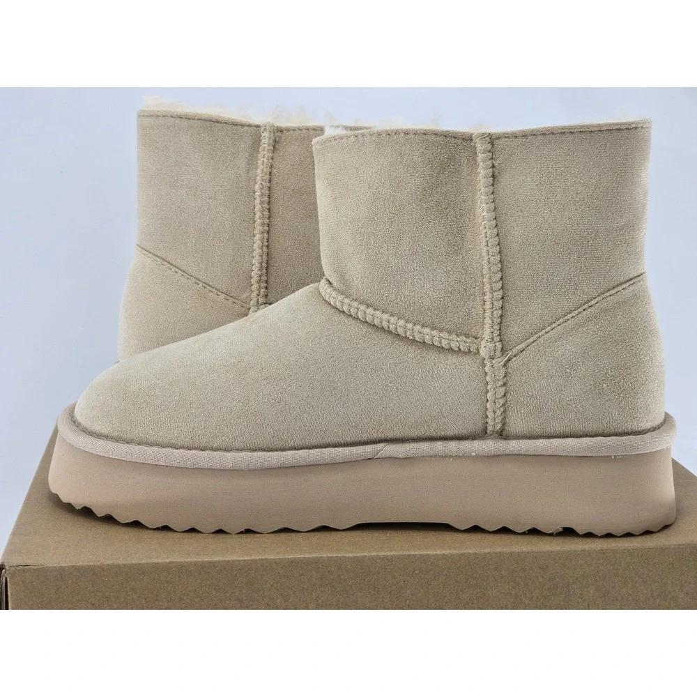 Beach by Matisse Yukon Platform Boots Womens Size 9M Natural Beige Faux Fur -NEW